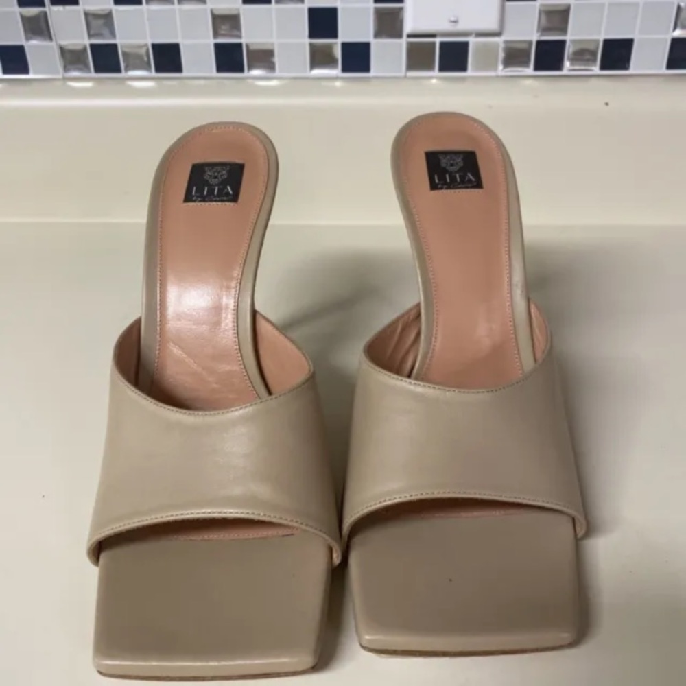 LITA BY CIARA house of LR&C square toe sandal in sand size 42 new